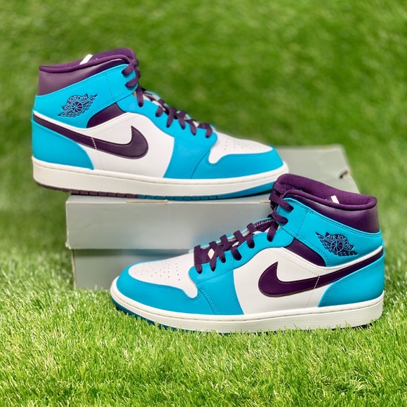 Air Jordan Retro 1 Mid " Hornets" - Picture 6 of 10